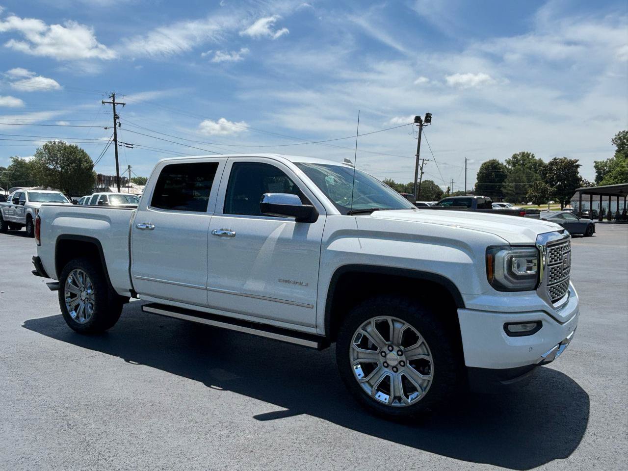 Used 2017 GMC Sierra 1500 Denali w/ Denali Ultimate Package AWD/4WD image 2