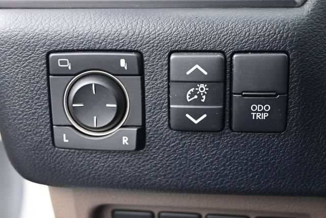 Certified 2023 Lexus GX 460 Premium w/ Premium Package AWD/4WD image 11