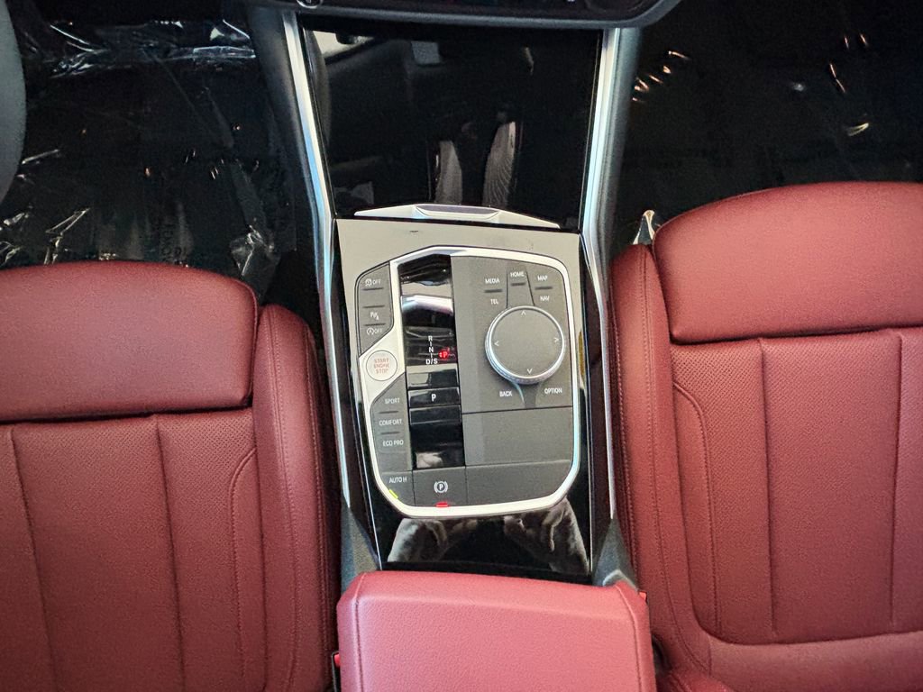 Used 2023 BMW 330i Sedan w/ Convenience Package image 17