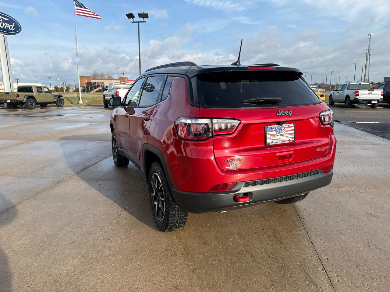 New 2026 Jeep Compass Trailhawk w/ Sun, Sound & Navigation Group AWD/4WD image 12