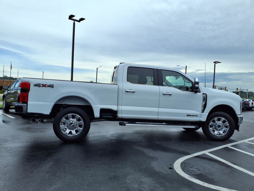 Used 2024 Ford F250 Lariat w/ Chrome Package image 38