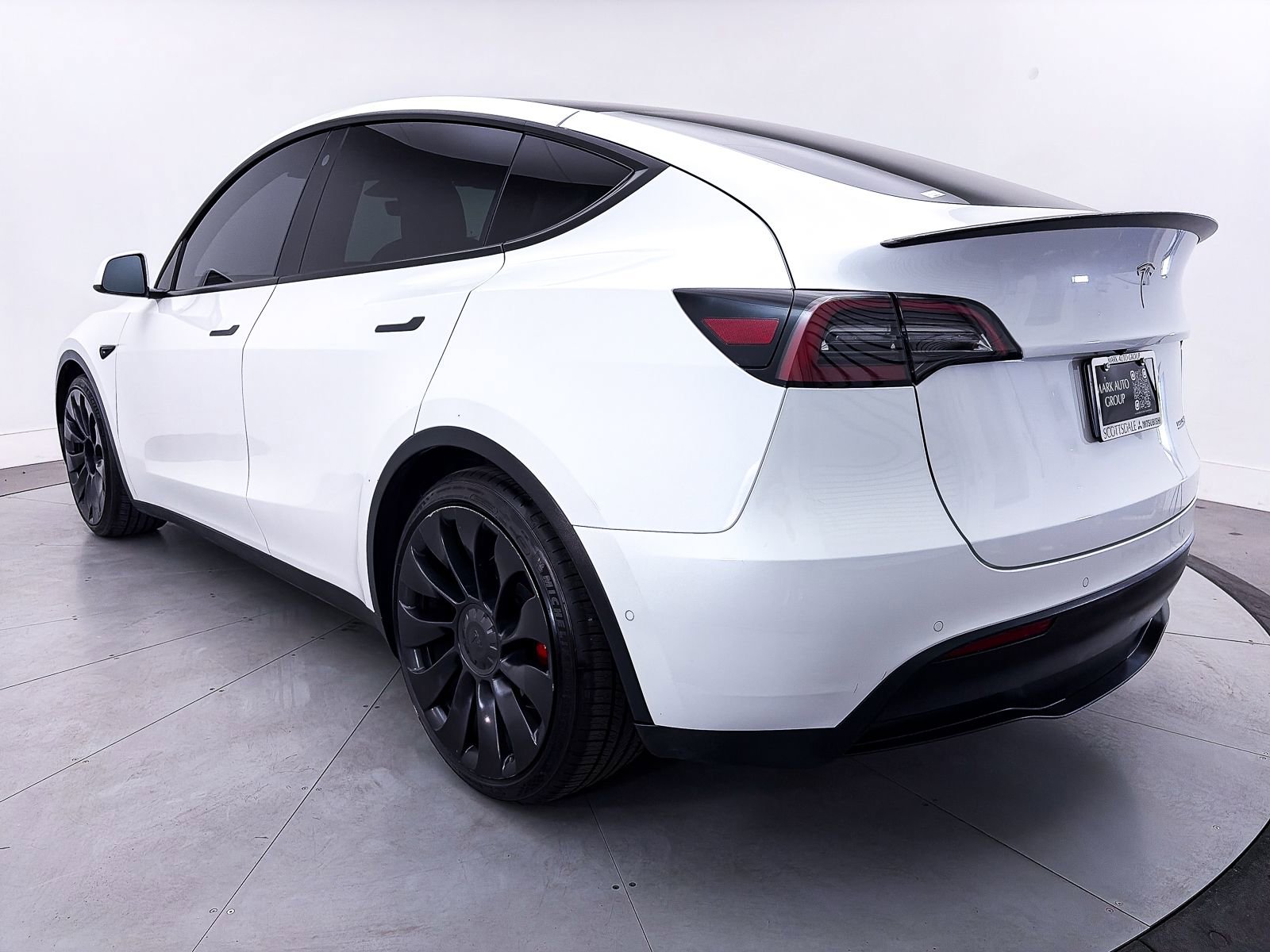 Used 2022 Tesla Model Y Performance AWD/4WD image 12