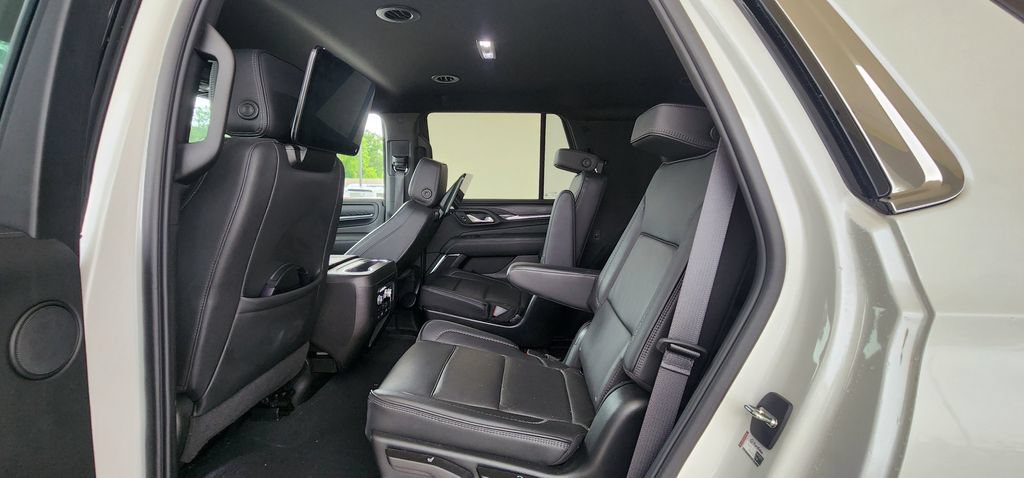 Used 2024 GMC Yukon Denali AWD/4WD image 19