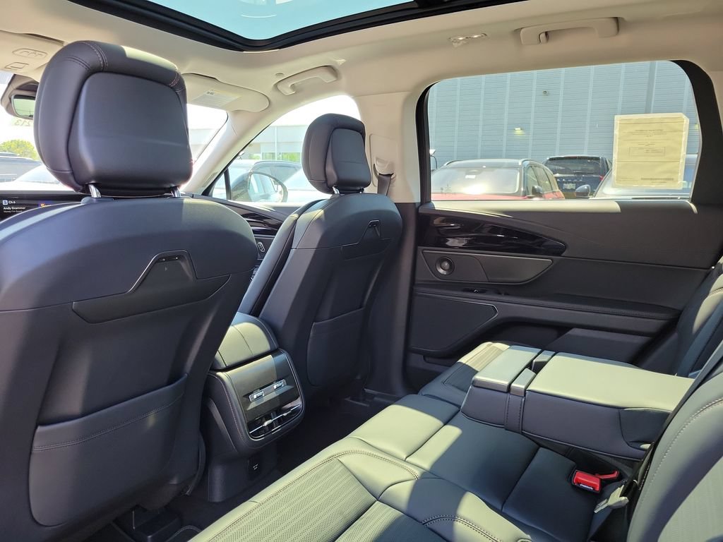New 2026 Lincoln Nautilus Reserve w/ Jet Appearance Package AWD/4WD image 16