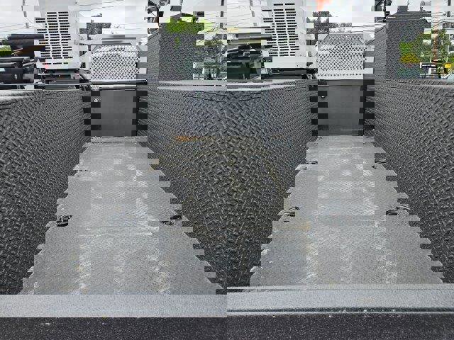 New 2024 Ford F550 4x4 Regular Cab Super Duty image 8