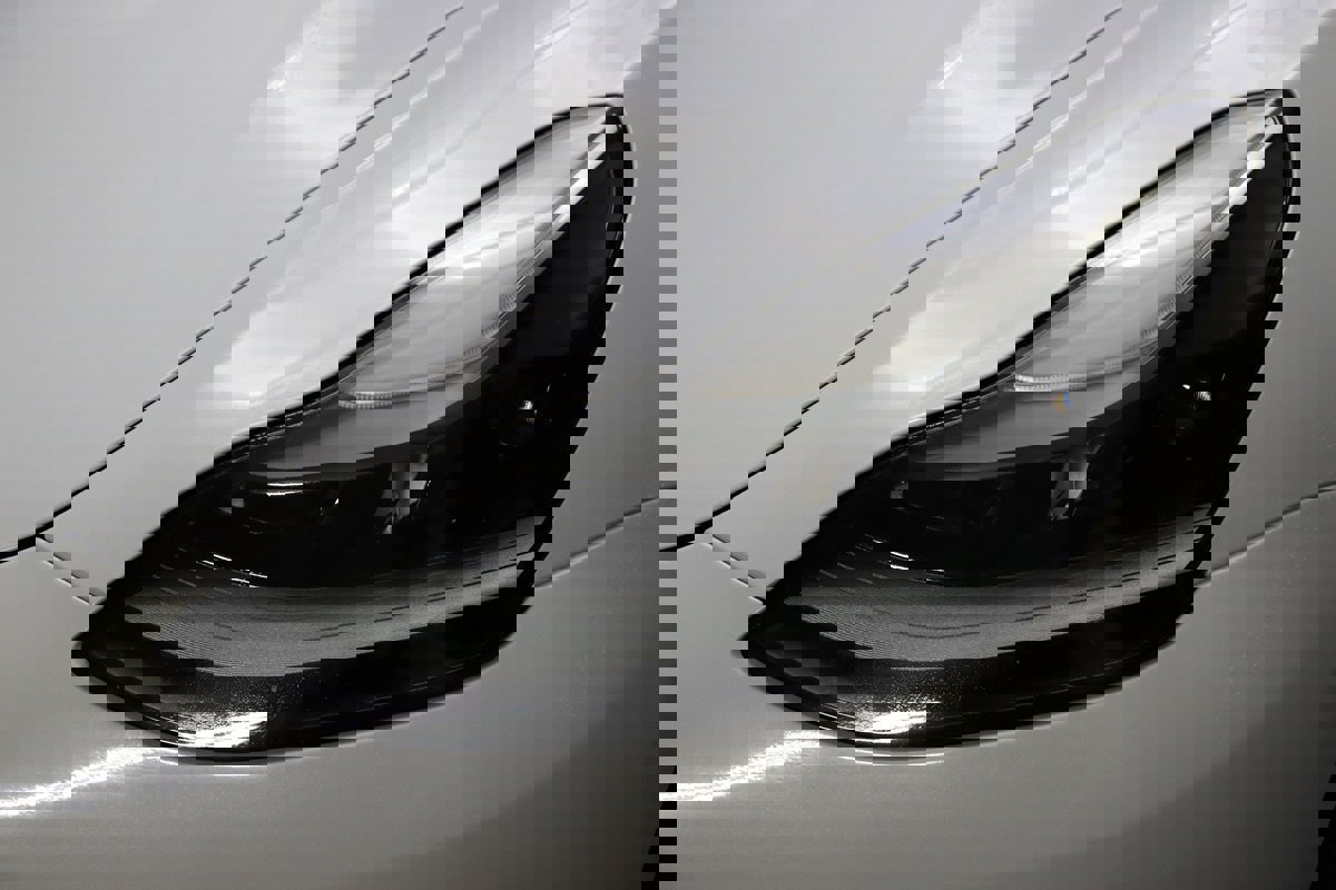 Used 2023 Tesla Model 3 Standard Range image 5
