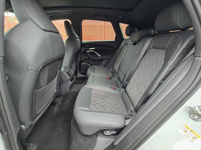 Certified 2025 Audi SQ5 Premium Plus w/ Premium Plus Package AWD/4WD image 16