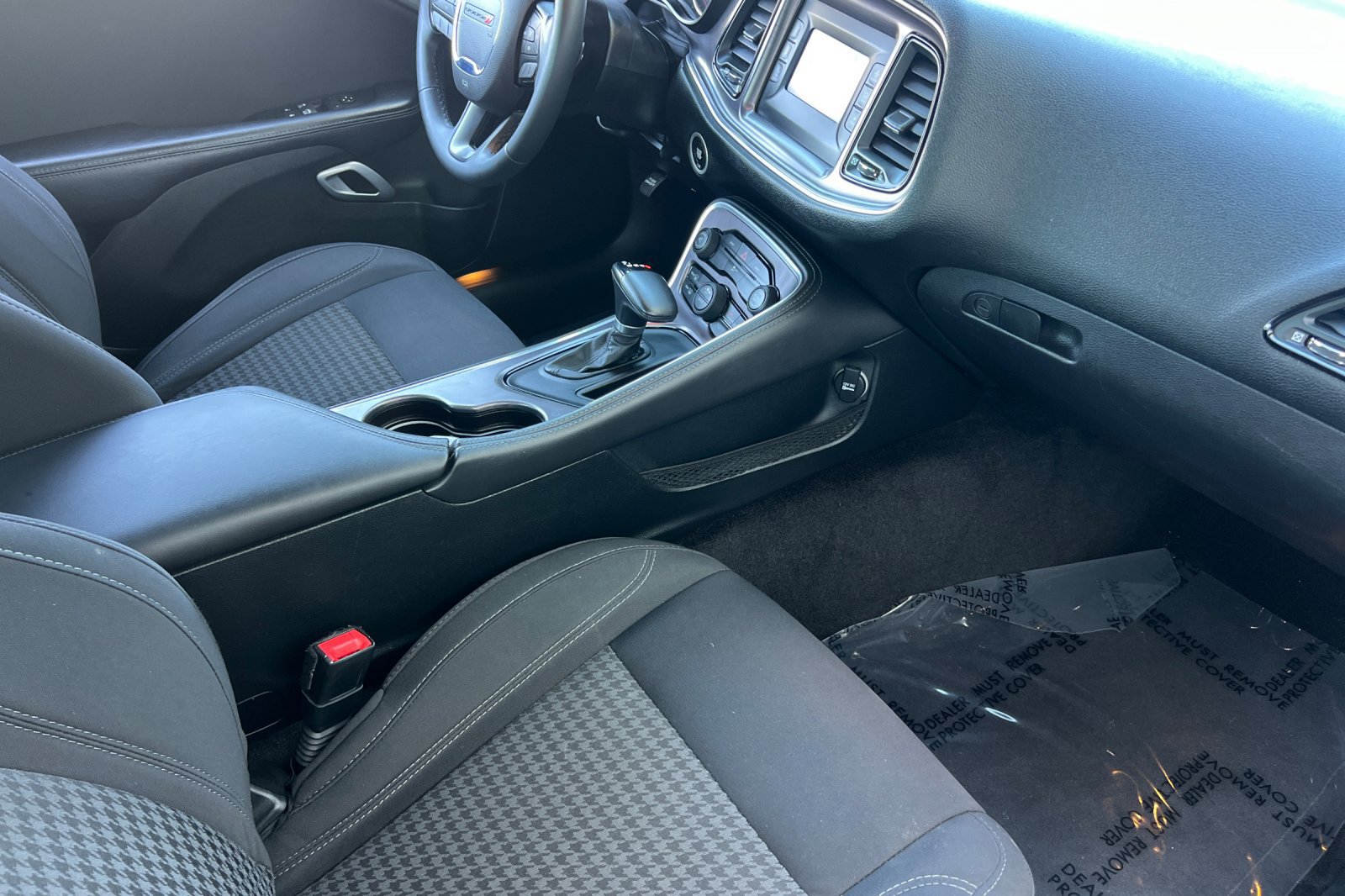 Used 2016 Dodge Challenger SXT RWD image 17