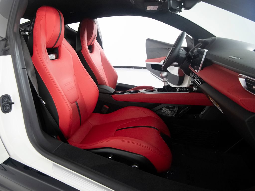 Used 2025 Lotus Emira RWD image 36