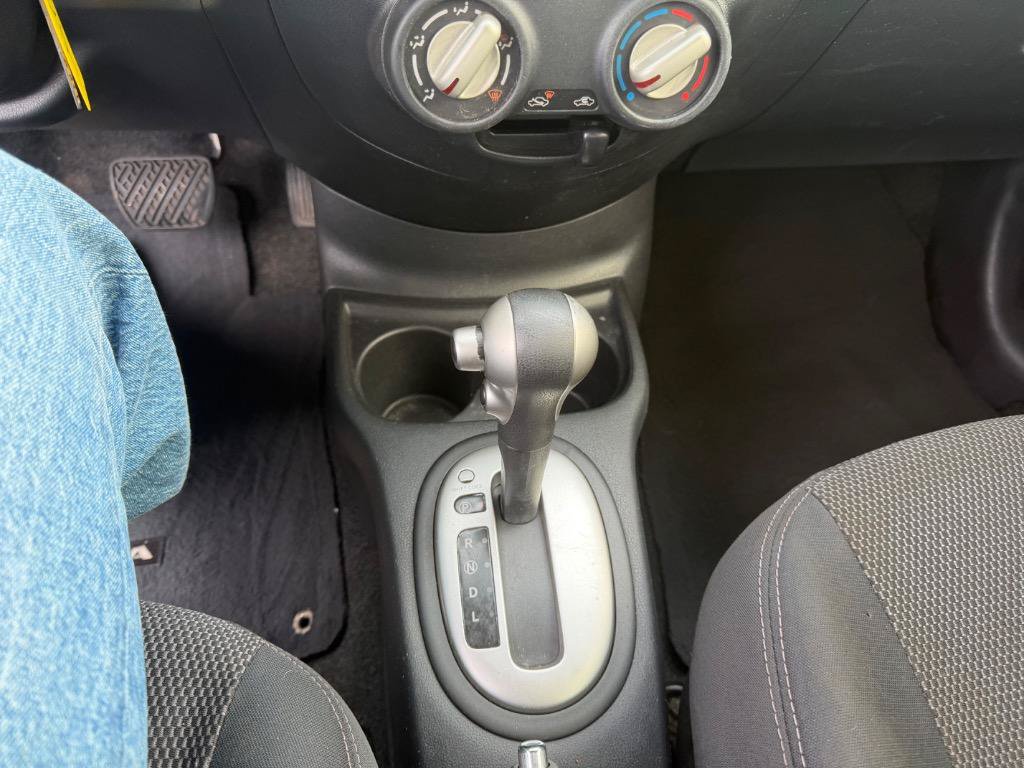 Used 2014 Nissan Versa SV w/ Convenience Package FWD image 21