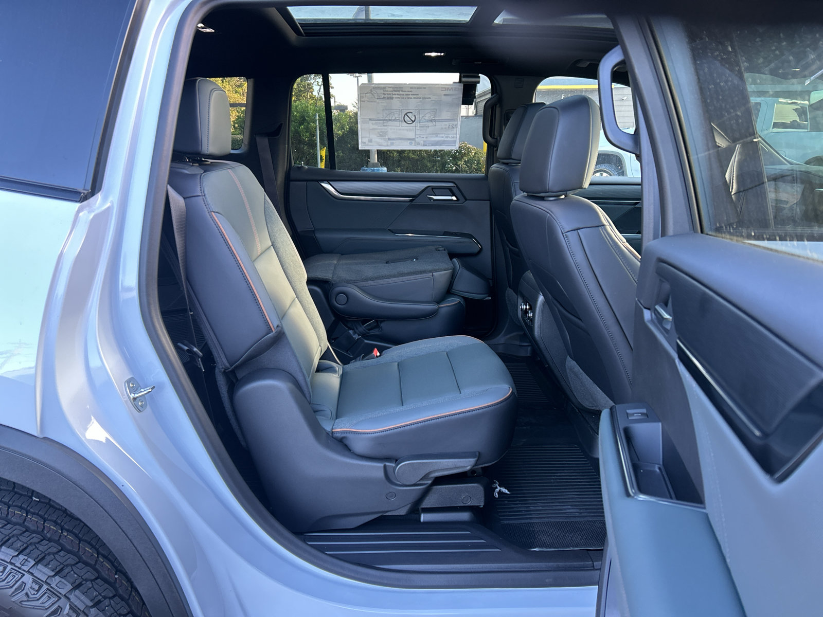 New 2027 GMC Acadia AT4 w/ Luxury Package AWD/4WD image 28