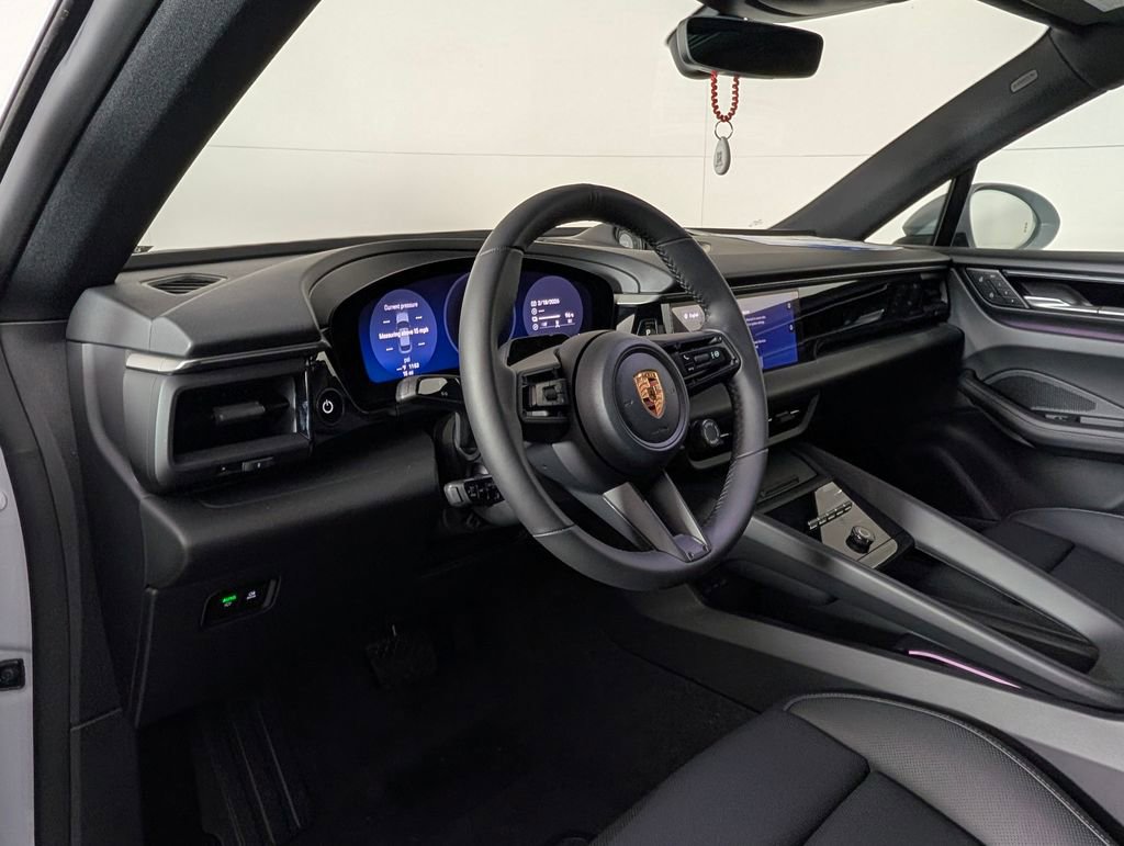 New 2026 Porsche Macan Electric image 4
