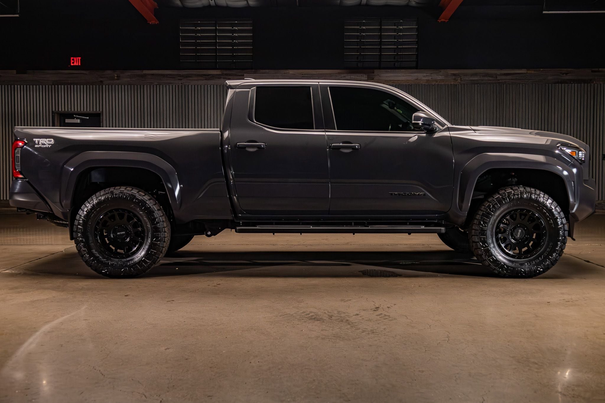 Used 2024 Toyota Tacoma TRD Sport w/ TRD Sport Premium Package AWD/4WD image 11