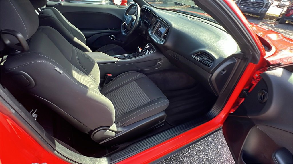 Used 2018 Dodge Challenger SXT w/ Blacktop Package image 19