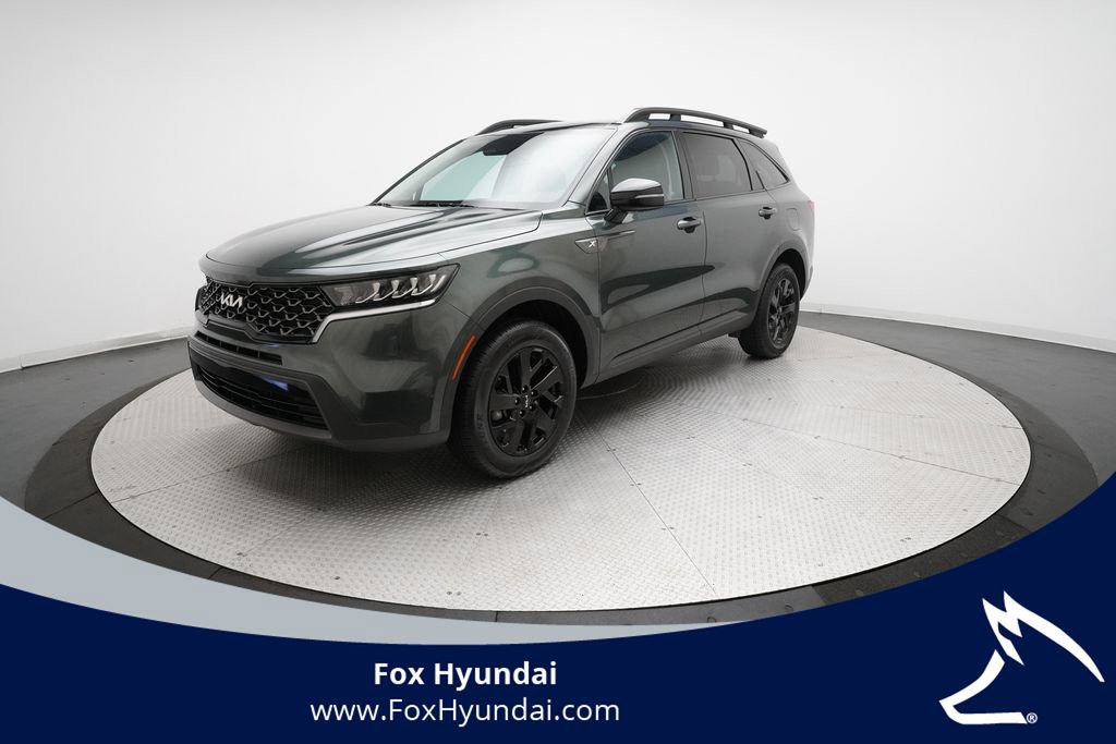 Used 2023 Kia Sorento S w/ Panoramic Sunroof Package