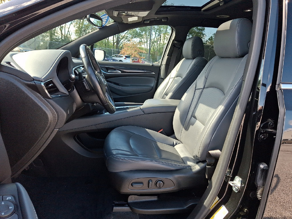 Used 2023 Buick Enclave Essence w/ Experience Buick Package AWD/4WD image 16