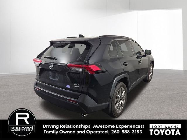 Used 2020 Toyota RAV4 XLE Premium image 7
