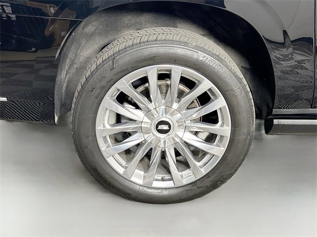 Used 2023 Cadillac Escalade ESV Premium Luxury w/ Performance Package image 41