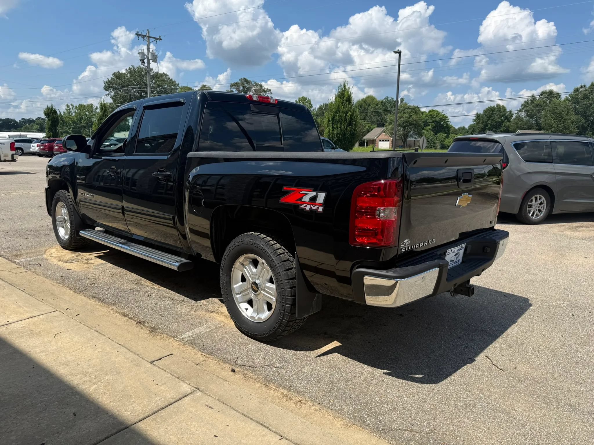 Used 2013 Chevrolet Silverado 1500 LTZ w/ LTZ Plus Package AWD/4WD image 5