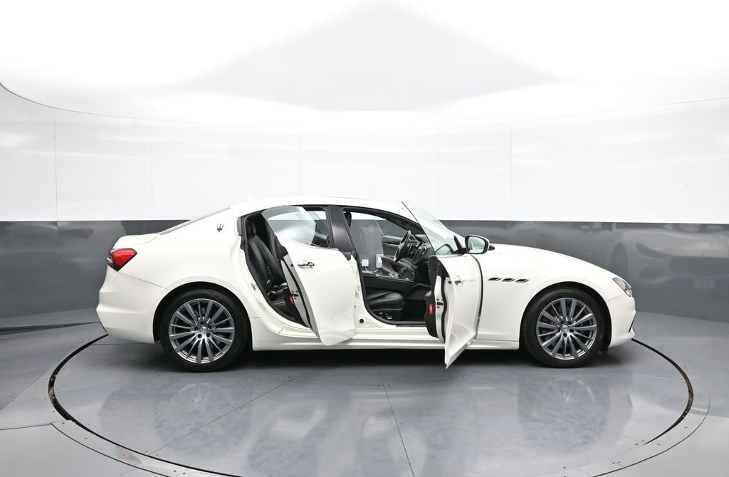 Used 2022 Maserati Ghibli Modena image 43