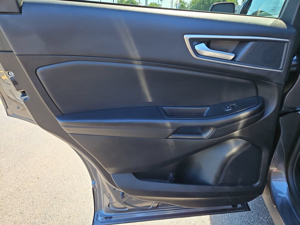 Used 2024 Ford Edge SEL AWD/4WD image 17