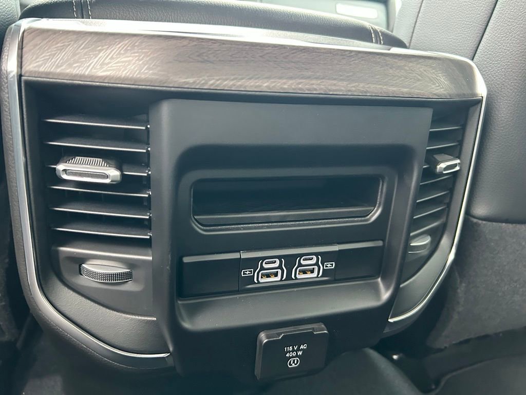 New 2026 RAM 2500 Laramie AWD/4WD image 30