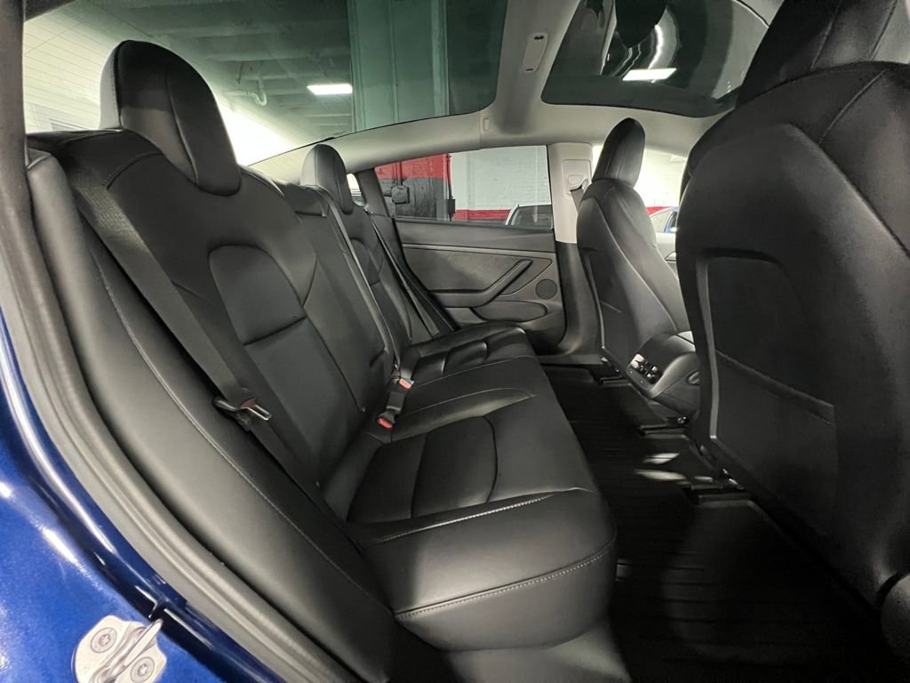Used 2022 Tesla Model 3 image 17