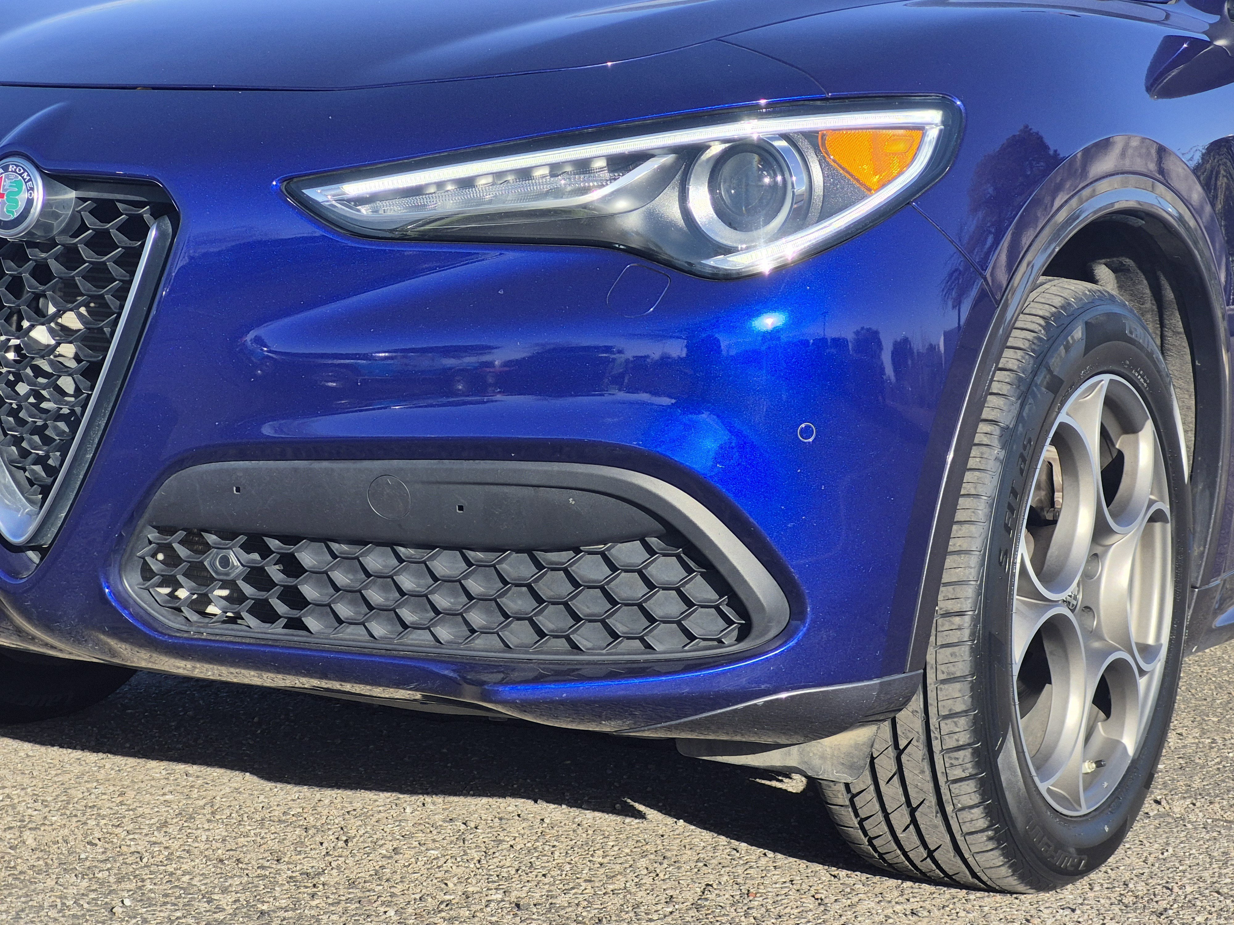 Used 2022 Alfa Romeo Stelvio Ti w/ Active Assist Plus Package image 9
