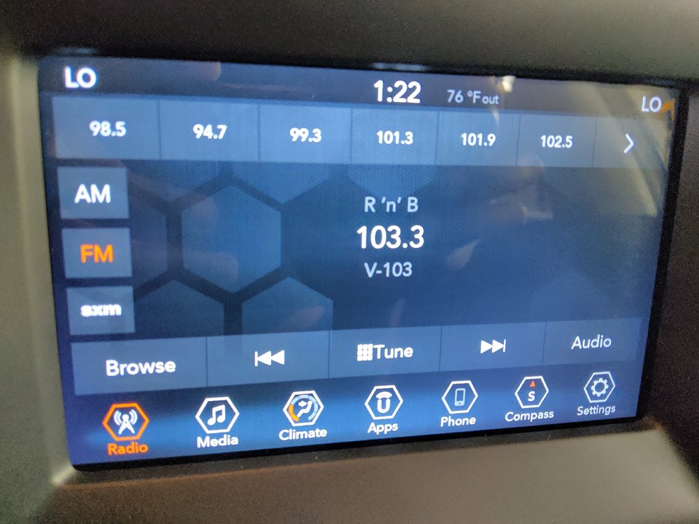 Used 2018 Jeep Compass Sport w/ Tech Group FWD image 25