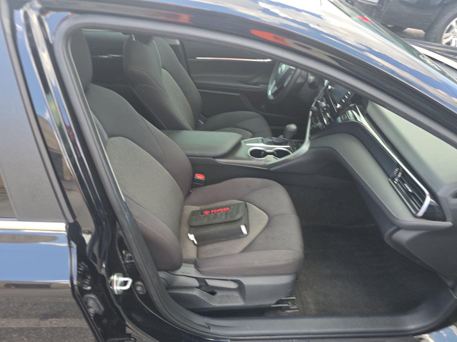 Used 2024 Toyota Camry LE w/ Convenience Package FWD image 14