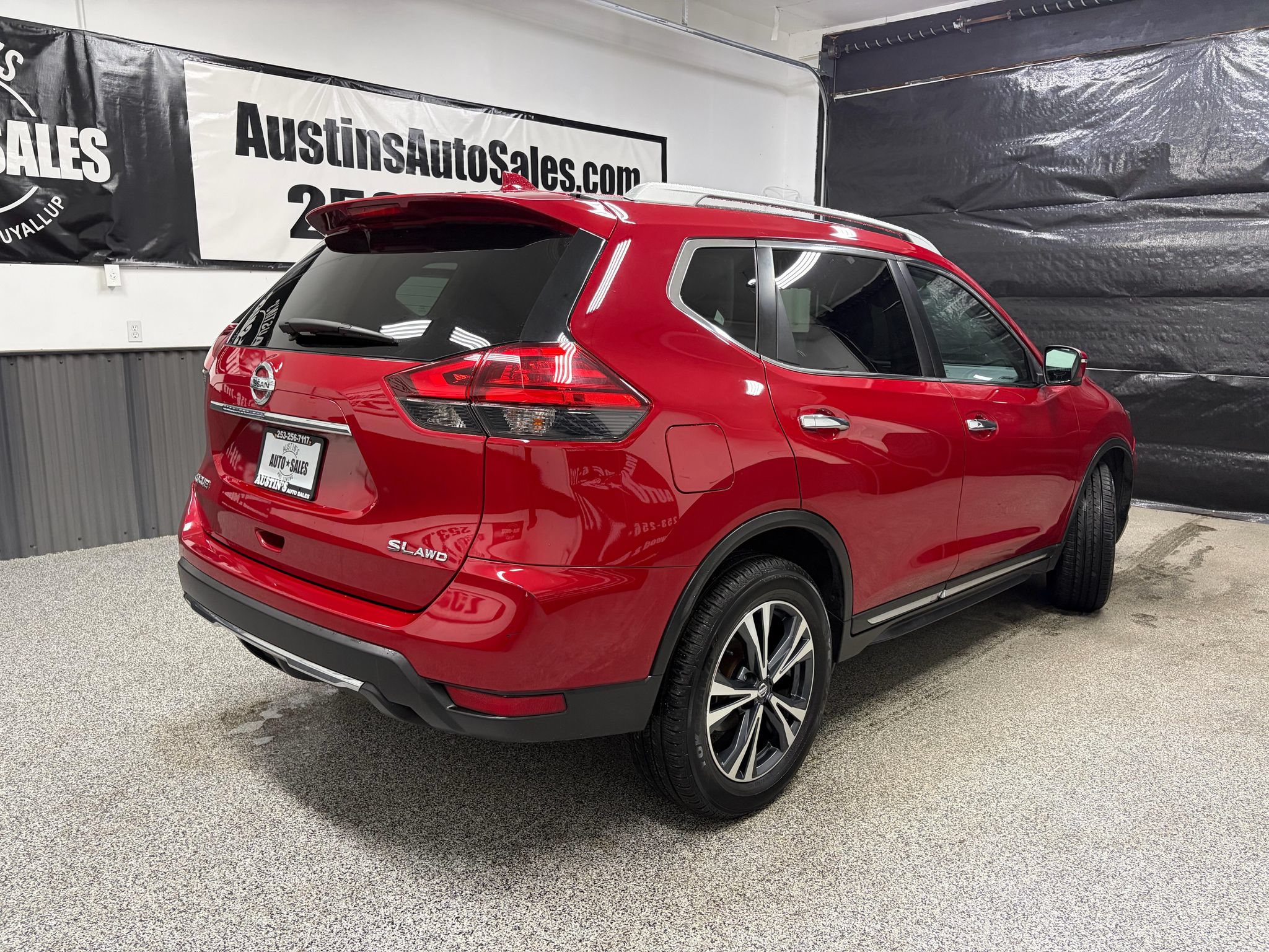 Used 2017 Nissan Rogue SL w/ SL Premium Package AWD/4WD image 3