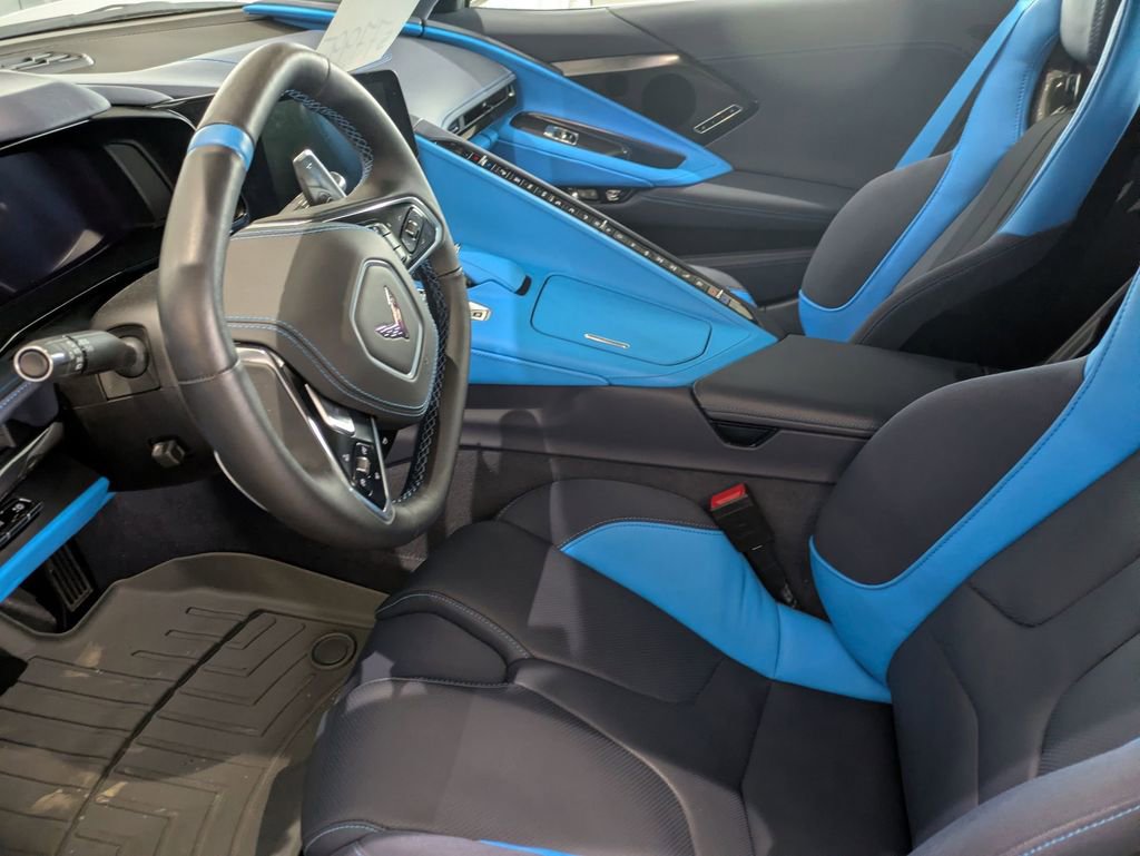 Used 2023 Chevrolet Corvette Stingray Premium Cpe w/ Z51 Performance Package image 16