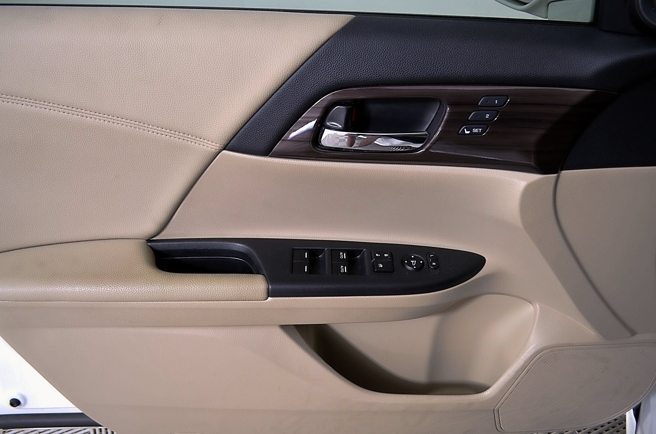 Used 2017 Honda Accord EX-L image 15