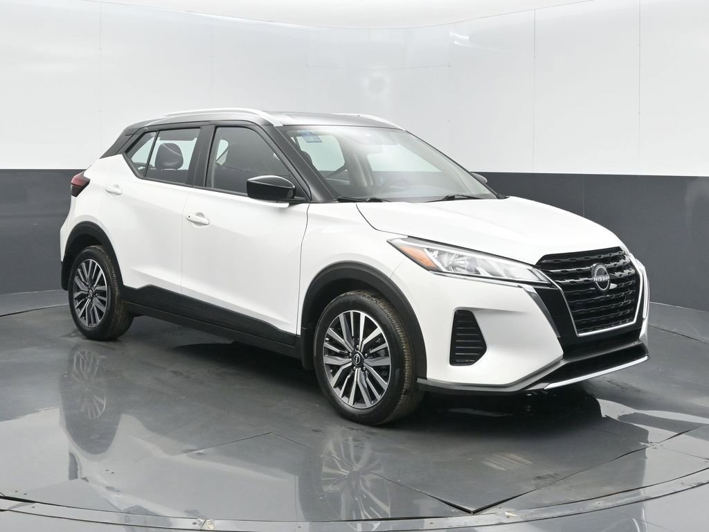 Used 2024 Nissan Kicks SV