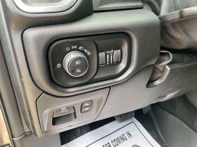 New 2026 RAM 1500 Laramie w/ Sport Appearance Package AWD/4WD image 15