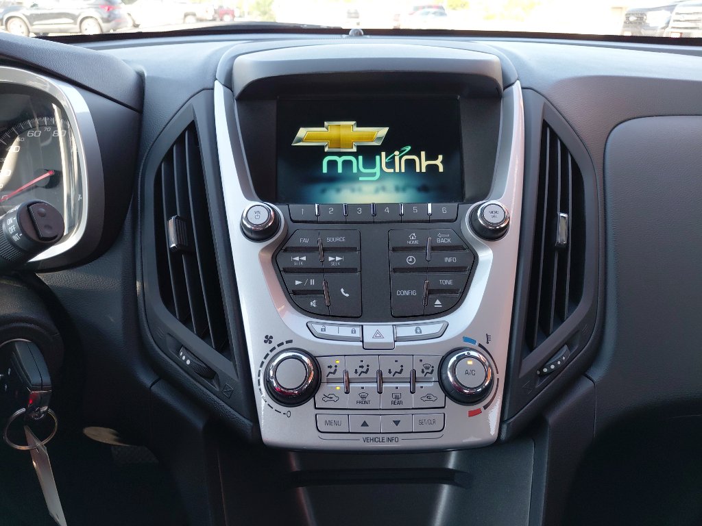 Used 2015 Chevrolet Equinox LT image 18