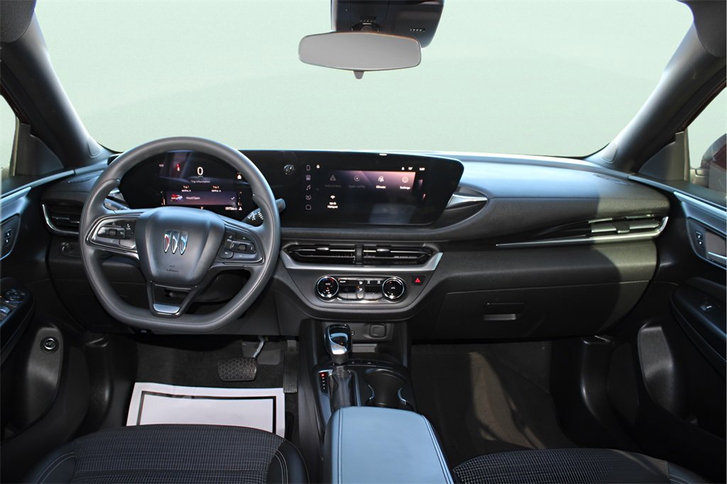 Used 2024 Buick Envista Preferred w/ Convenience II Package image 24