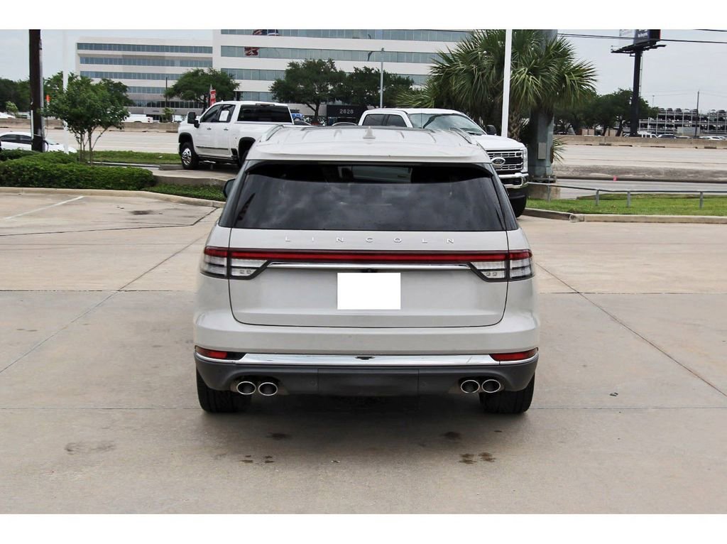 Used 2020 Lincoln Aviator Reserve w/ Equipment Group 202A image 5