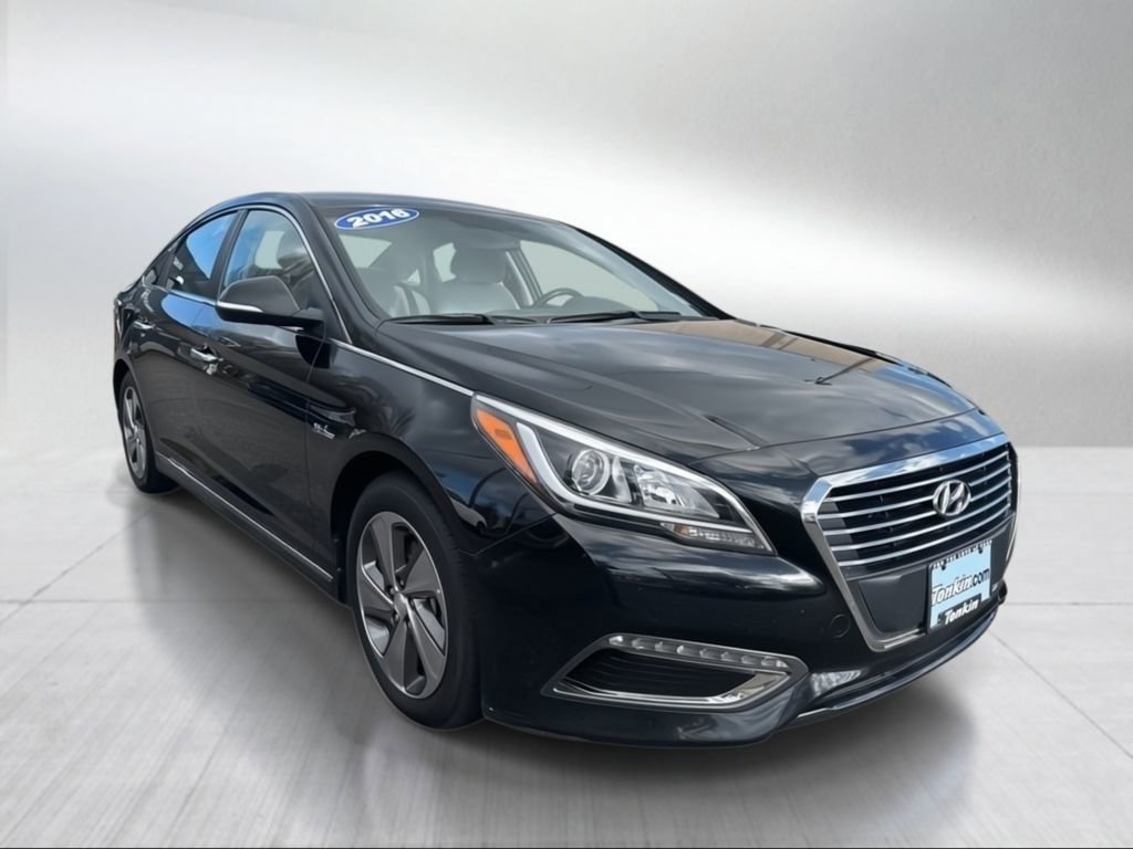 Used 2016 Hyundai Sonata Plug-In Hybrid FWD image 1