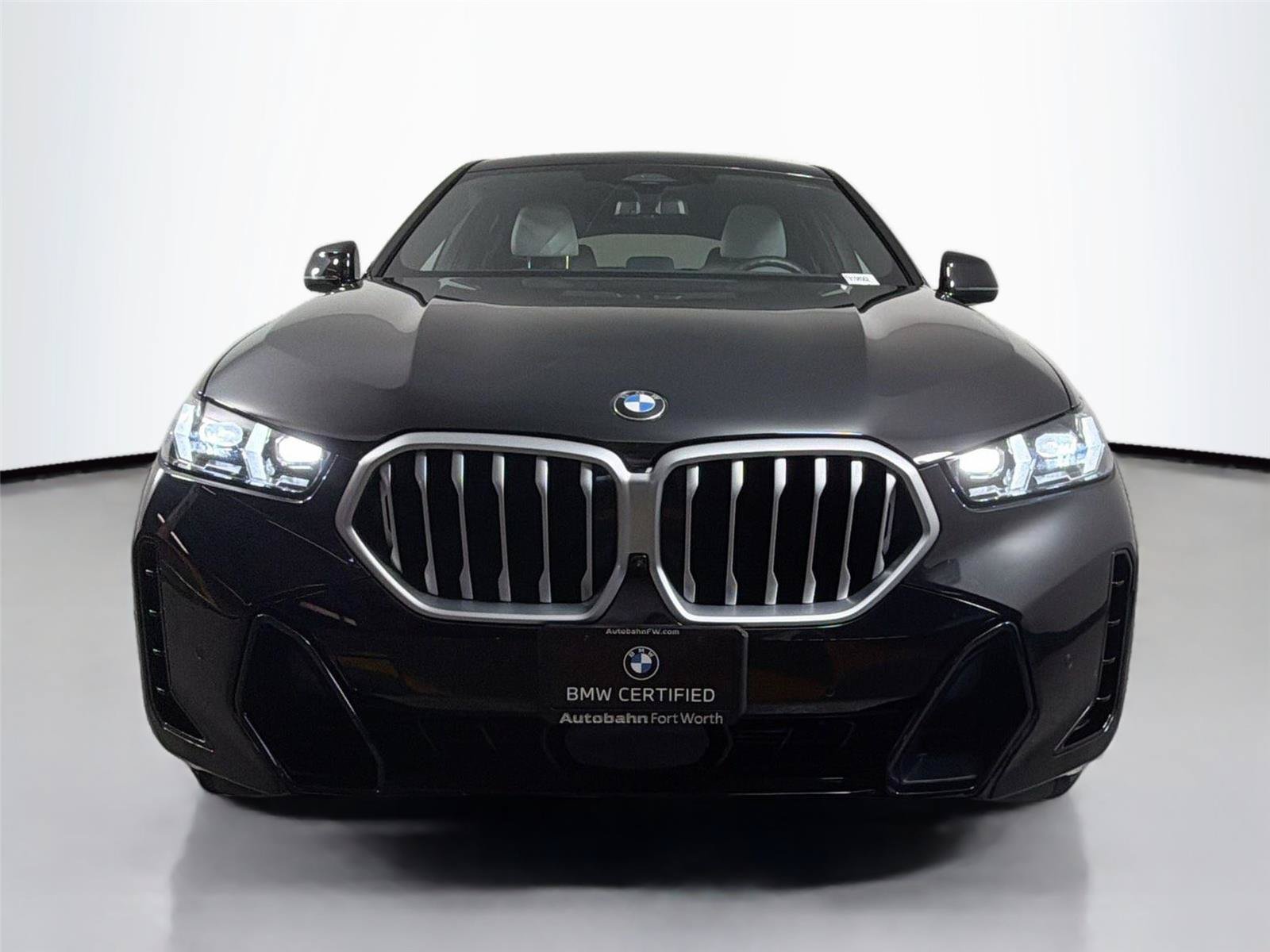 Certified 2026 BMW X6 xDrive40i AWD/4WD image 2