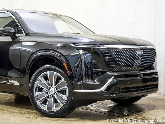 New 2026 Cadillac Vistiq Luxury w/ LPO, Floor Liner Package image 2