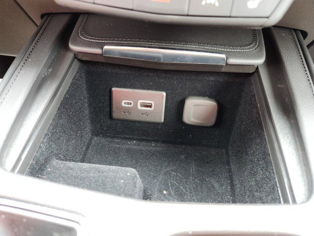 Used 2024 Cadillac XT4 Luxury image 45