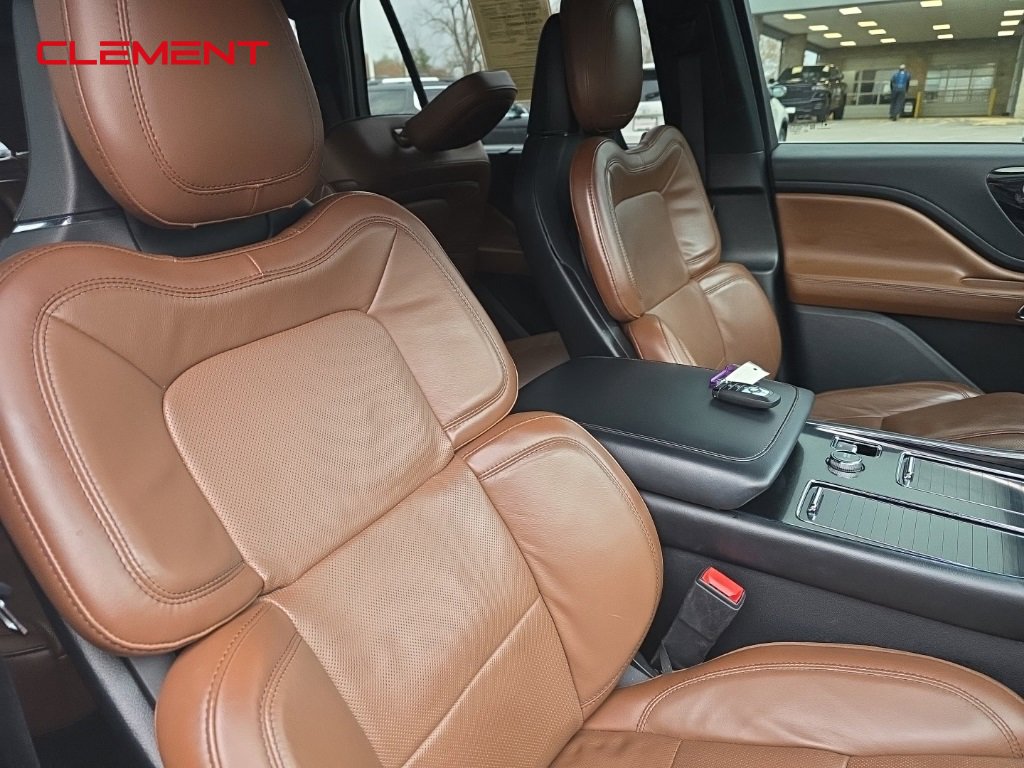 Used 2021 Lincoln Aviator Reserve w/ Equipment Group 208A image 30
