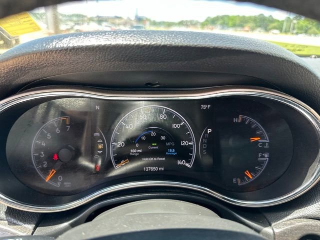 Used 2014 Jeep Grand Cherokee Laredo w/ 18" Wheel & 8.4" Radio Group RWD image 16