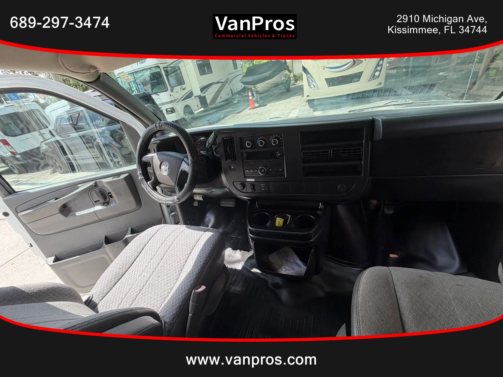 Used 2011 Chevrolet Express 3500 RWD image 14