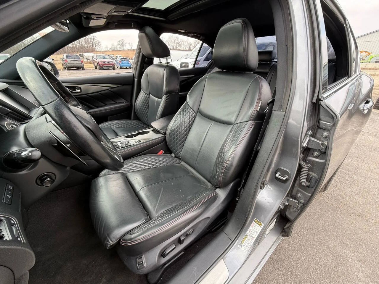 Used 2018 INFINITI Q50 Red Sport 400 w/ Sensory Package (Sport) AWD/4WD image 7