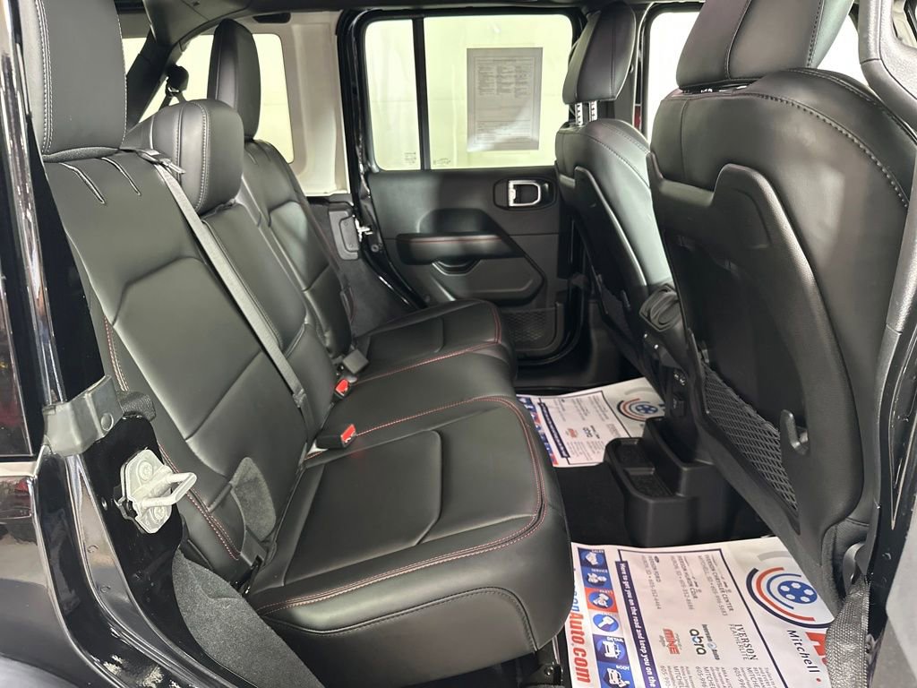 Used 2024 Jeep Wrangler Unlimited Rubicon w/ Convenience Group image 20