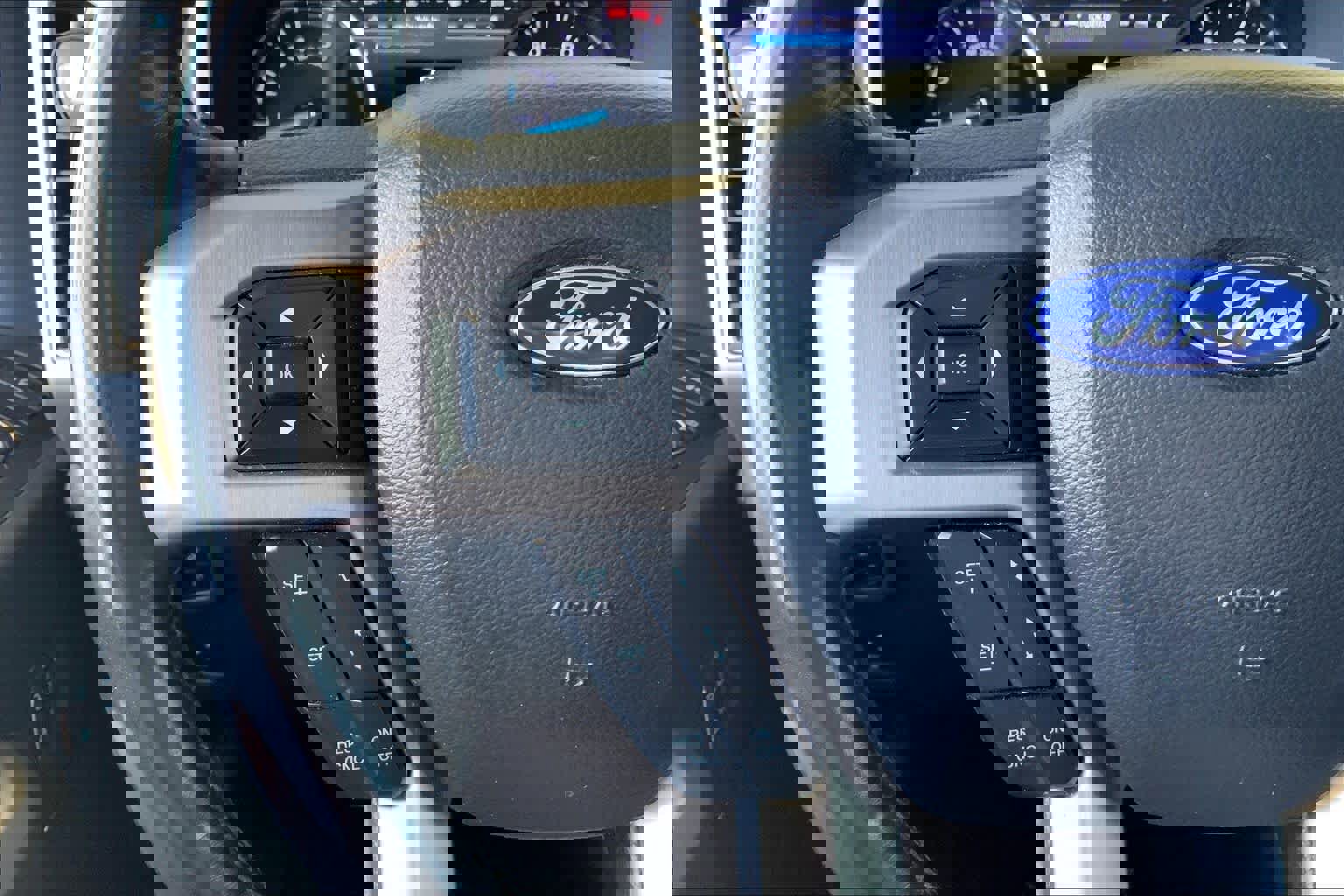 Used 2022 Ford F450 Platinum w/ FX4 Off-Road Package image 24