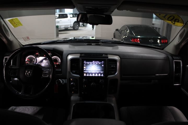 Used 2017 RAM 1500 Big Horn AWD/4WD image 2