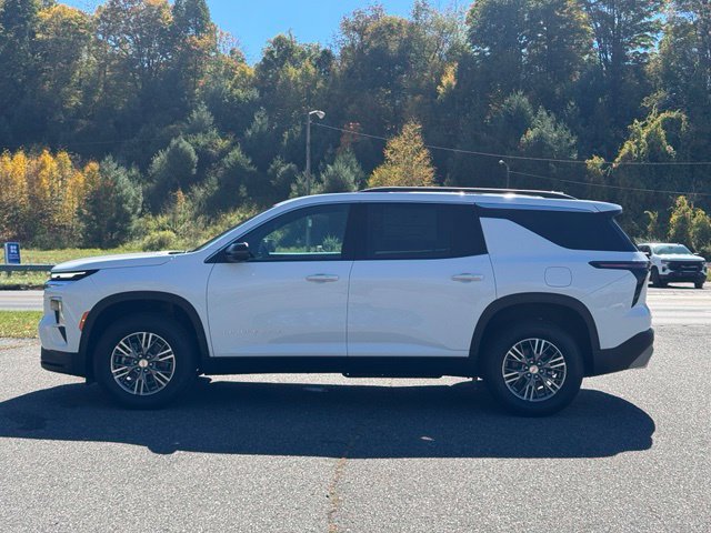 New 2027 Chevrolet Traverse LT w/ Driver Confidence Package AWD/4WD image 4